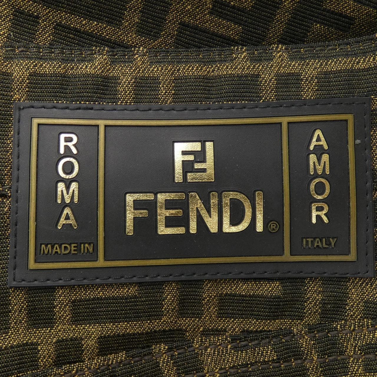 フェンディ FENDI パンツ