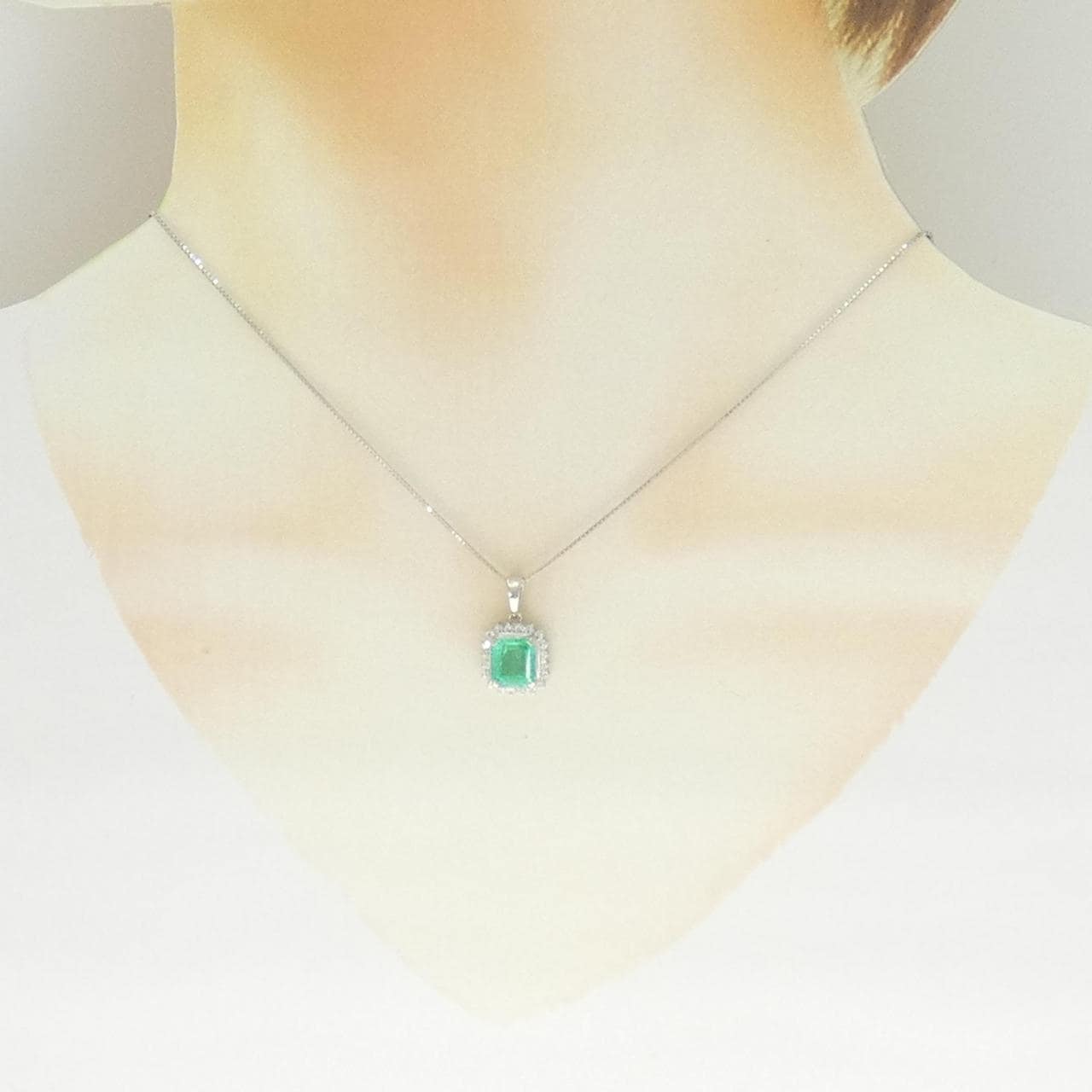 PT900/PT850 エメラルド ネックレス 1.708CT