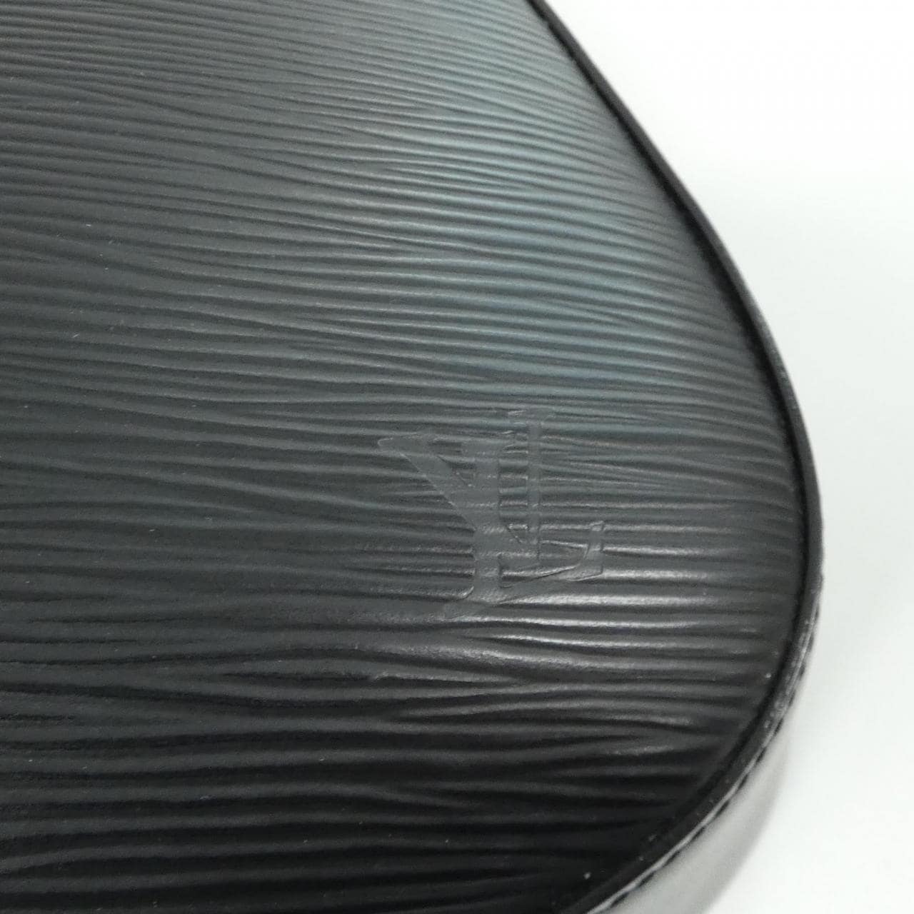 ルイヴィトン エピ レヴリ M52162 ショルダーバッグ