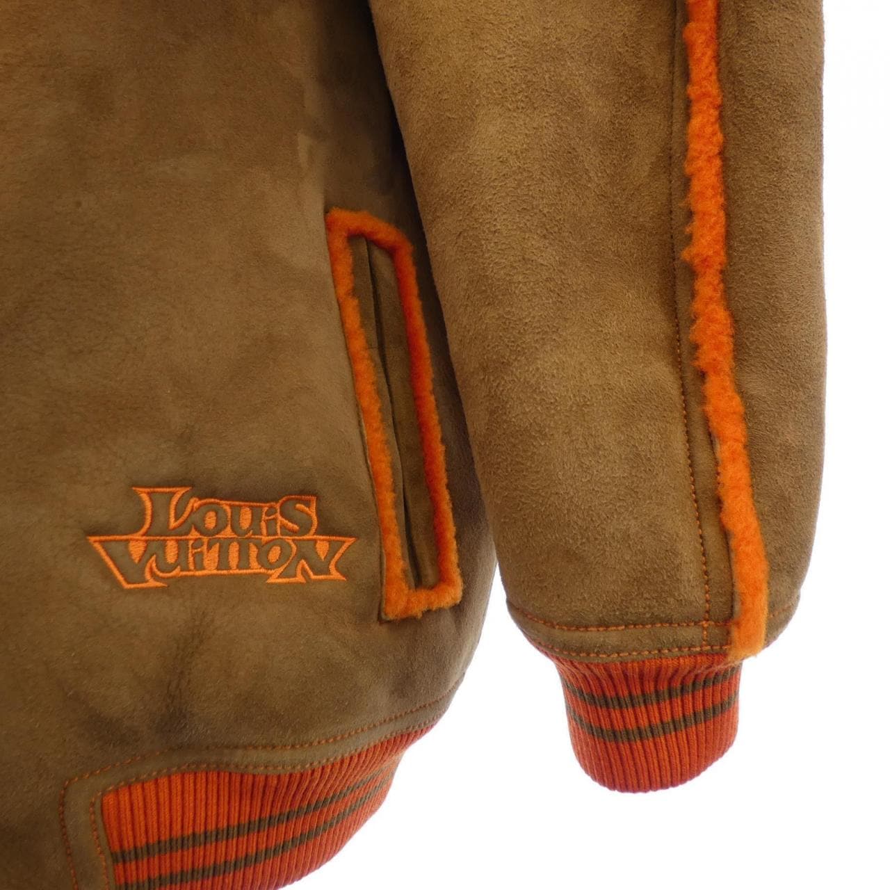 ルイヴィトン LOUIS VUITTON シアリングカレッジブルゾン HOL20EUQ3 ムートンジャケット