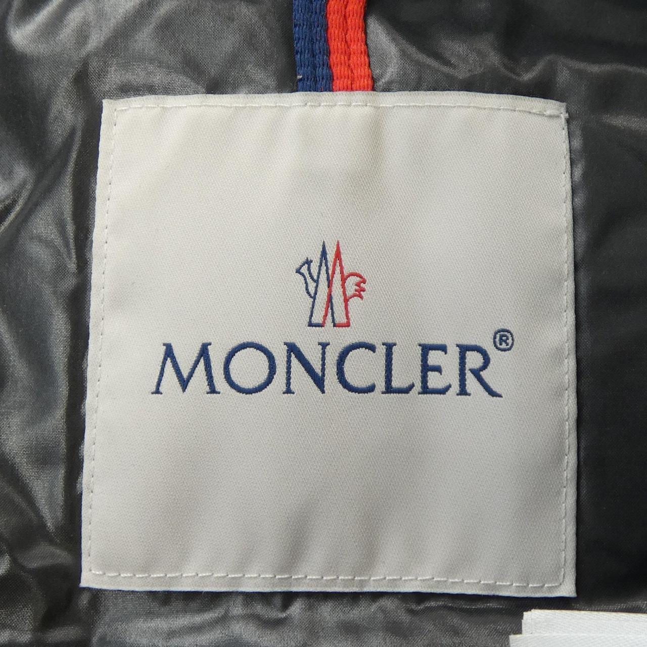 モンクレール MONCLER ダウンジャケット