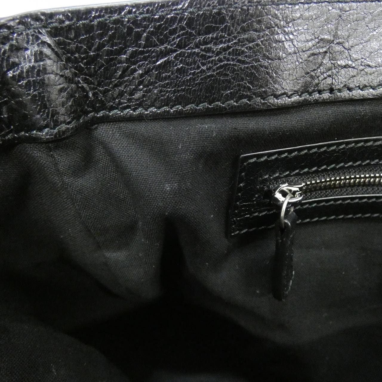 バレンシアガ ル カゴール ミディアム 719093 210KR ショルダーバッグ