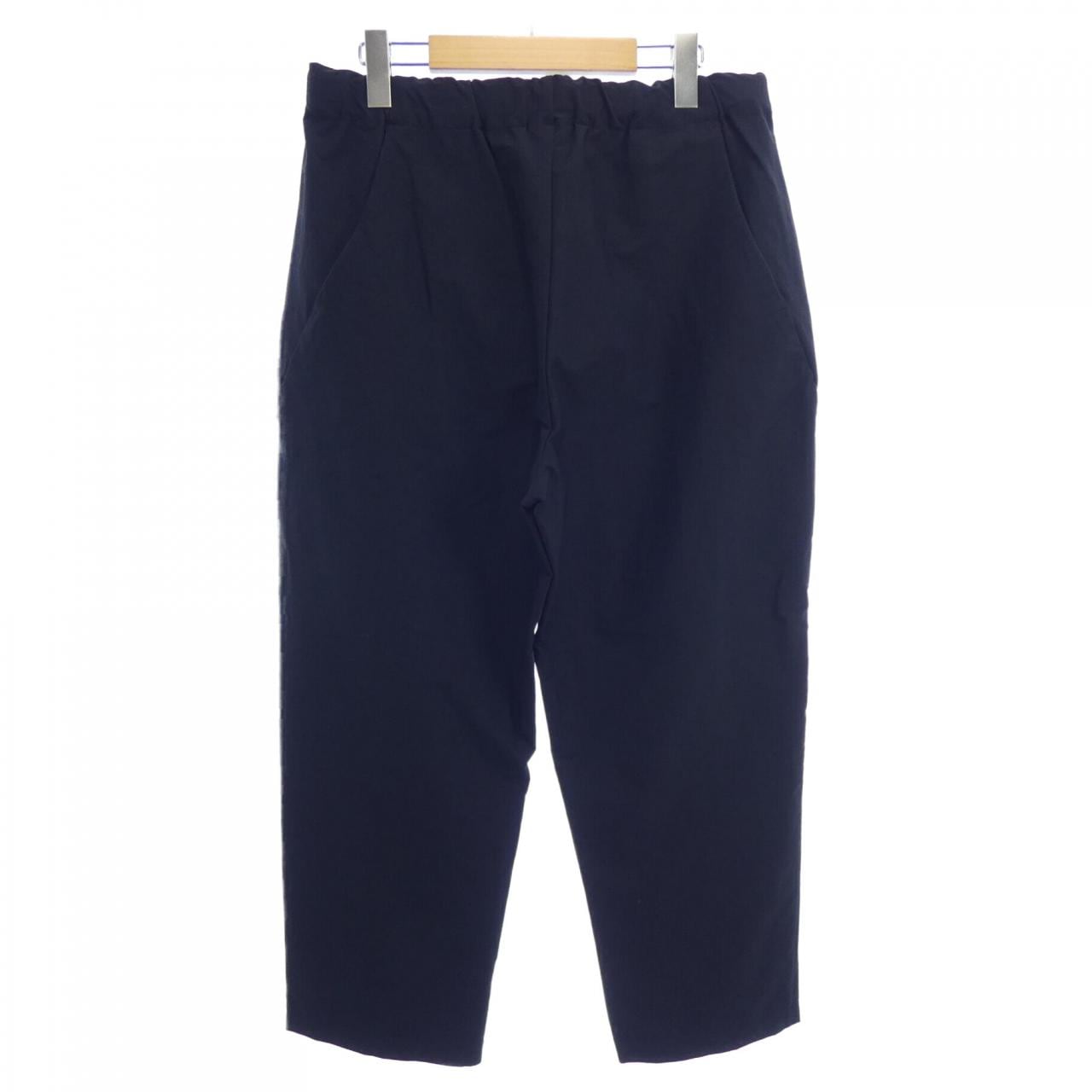 GOLDWIN GL73751B パンツ