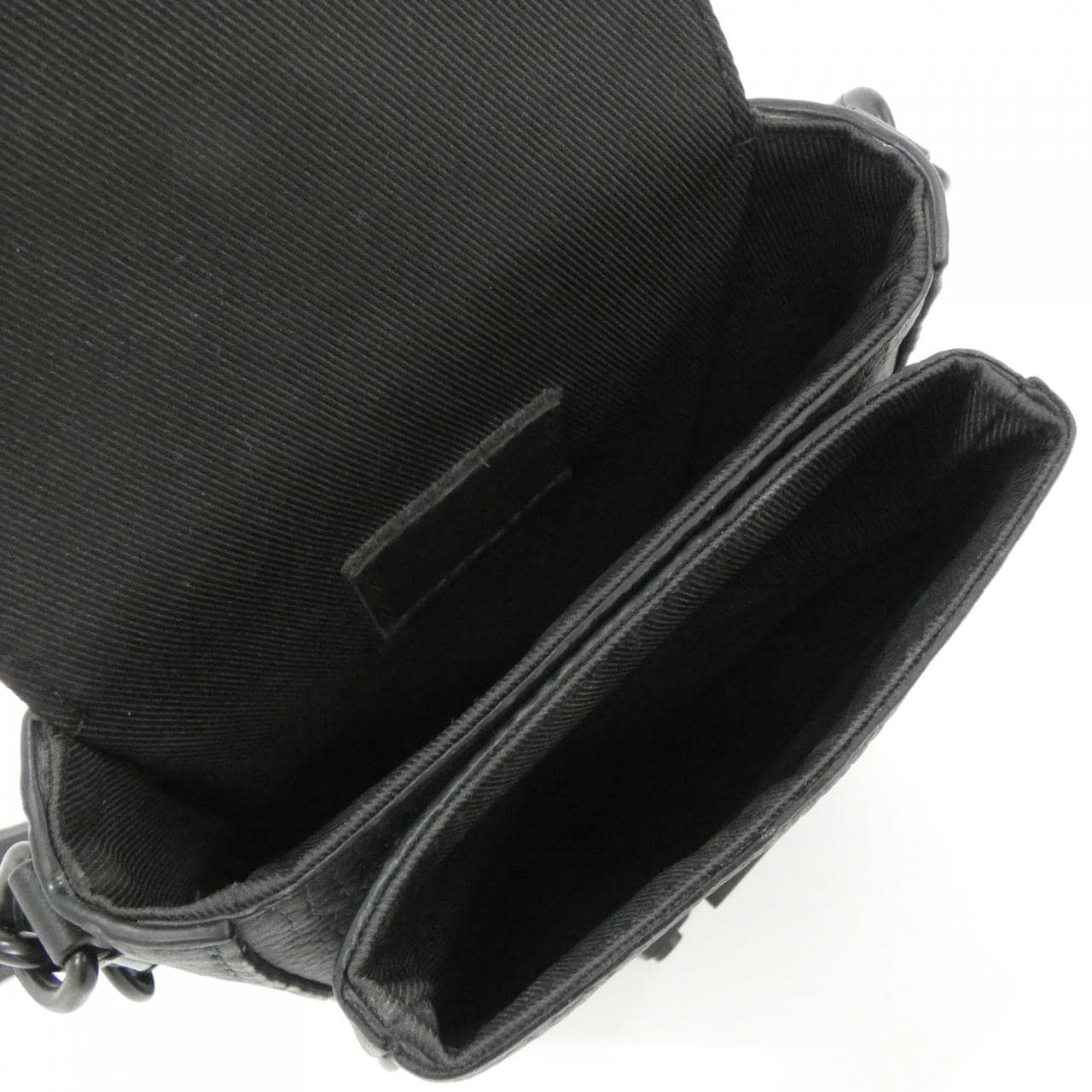 ルイヴィトン トリヨン モノグラム Sロック ヴェルティカル ウエアラブル ウォレット M81524 ショルダーバッグ