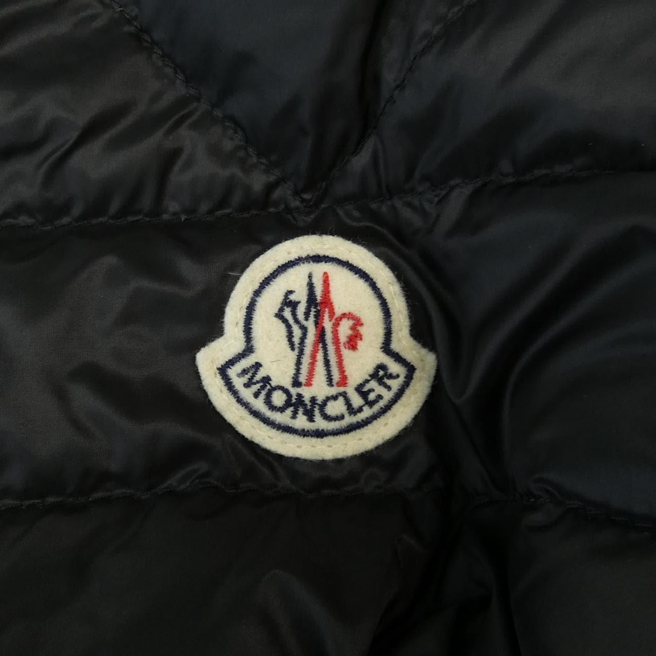 モンクレール MONCLER ダウンジャケット