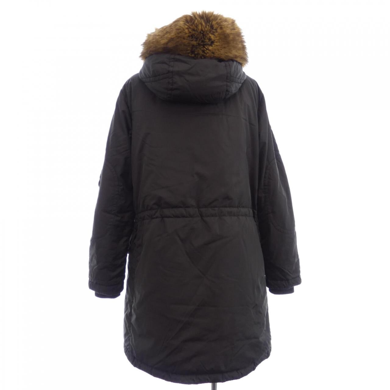 MONCLER AJA羽绒大衣
