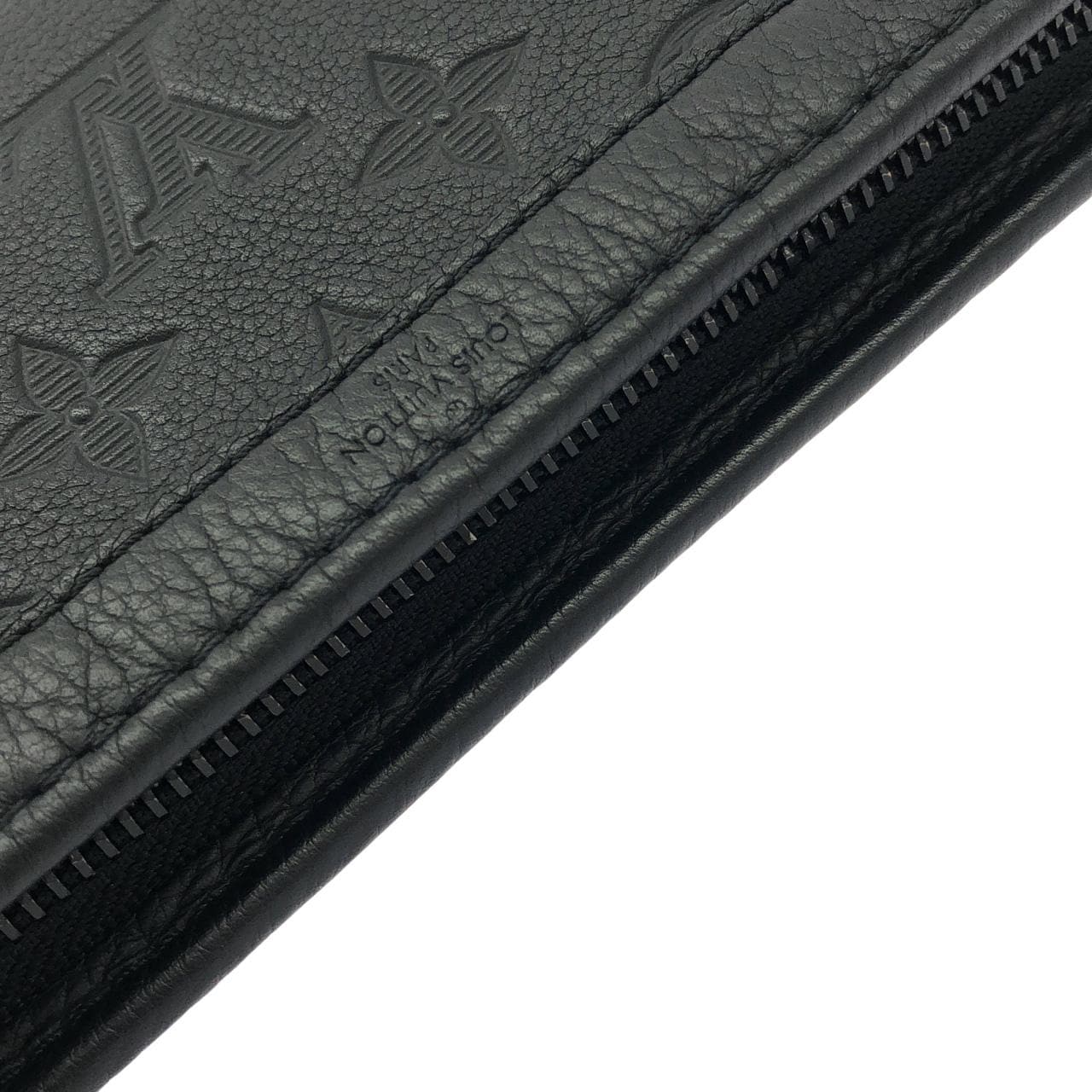 ルイヴィトン モノグラム シャドウ ガストン ウエアラブル ウォレット M81115 ショルダーバッグ