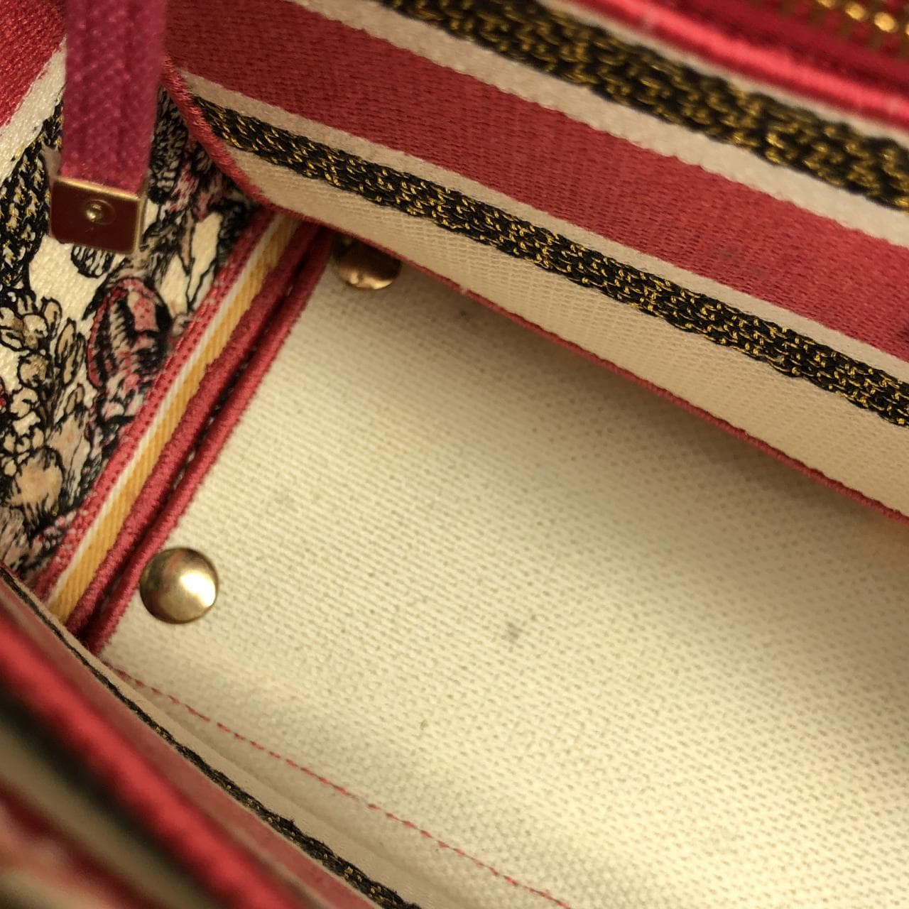 クリスチャンディオール レディ ディーライト ミディアム M0565ORHQ バッグ