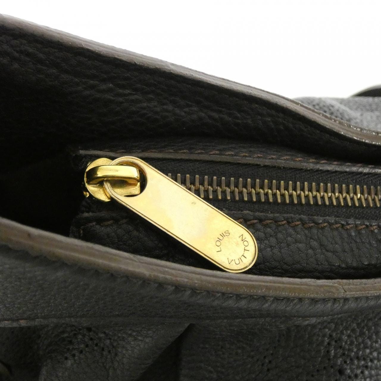 ルイヴィトン マヒナ XS M95660 ショルダーバッグ