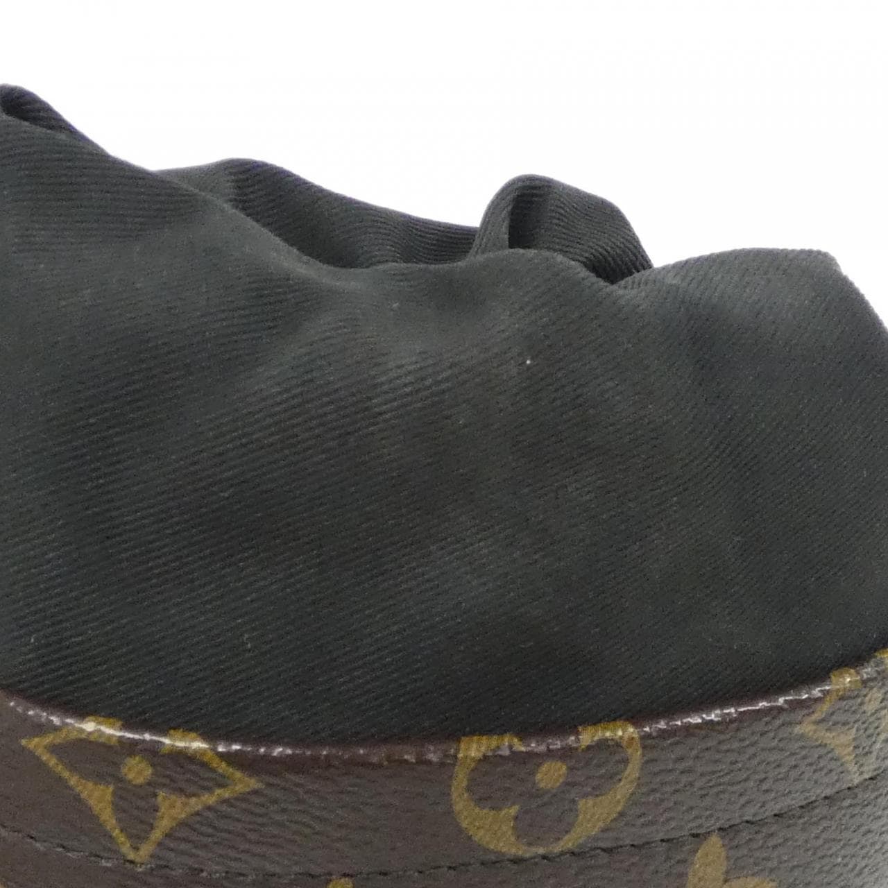 ルイヴィトン チョーク ナノバッグ ショルダーバッグ