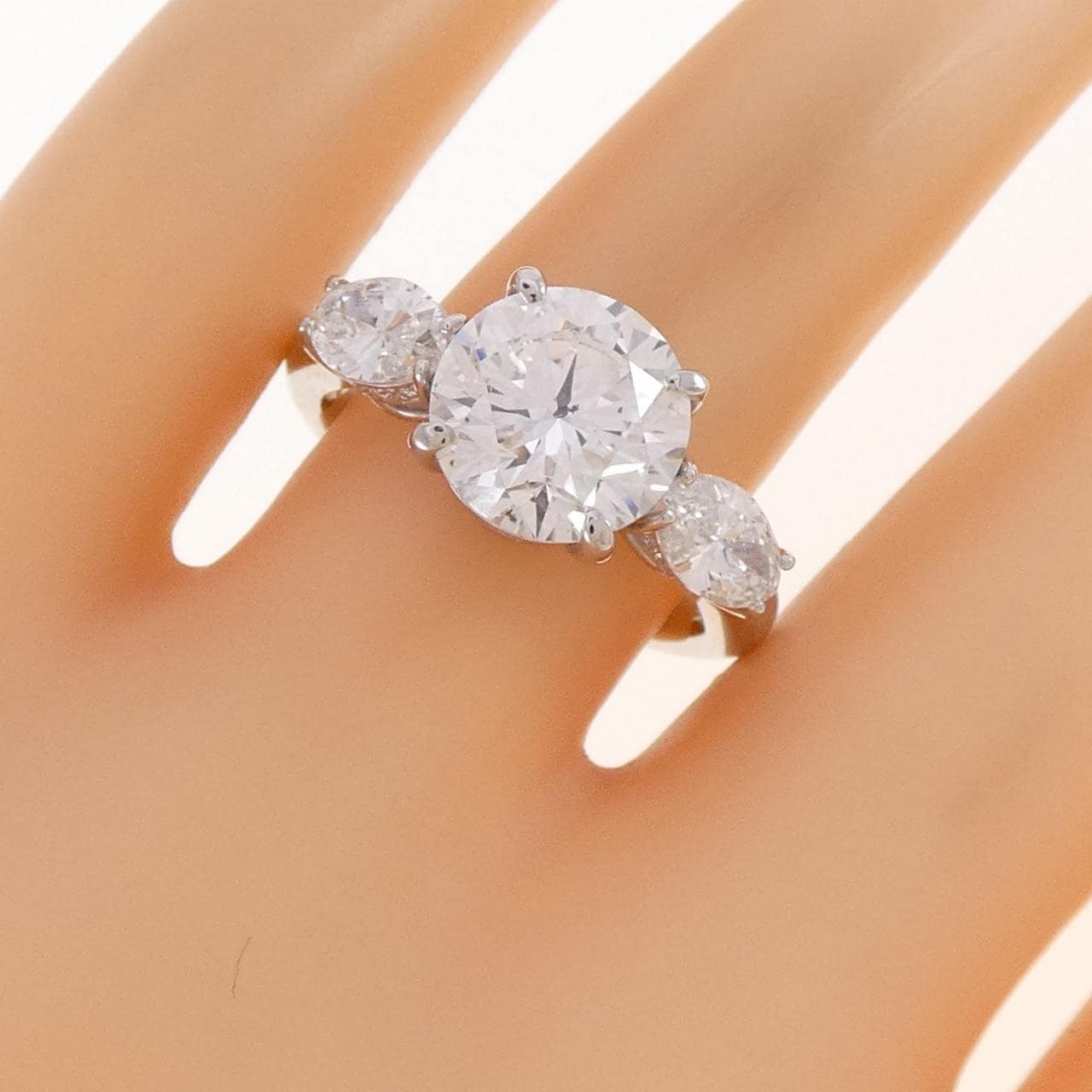PT900 ダイヤモンド リング 3.228CT E SI2 VG
