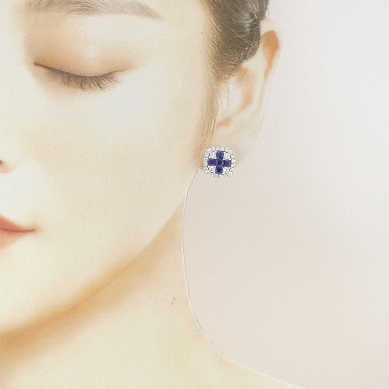 K18WG/750WG クロス サファイヤ ピアス 1.94CT