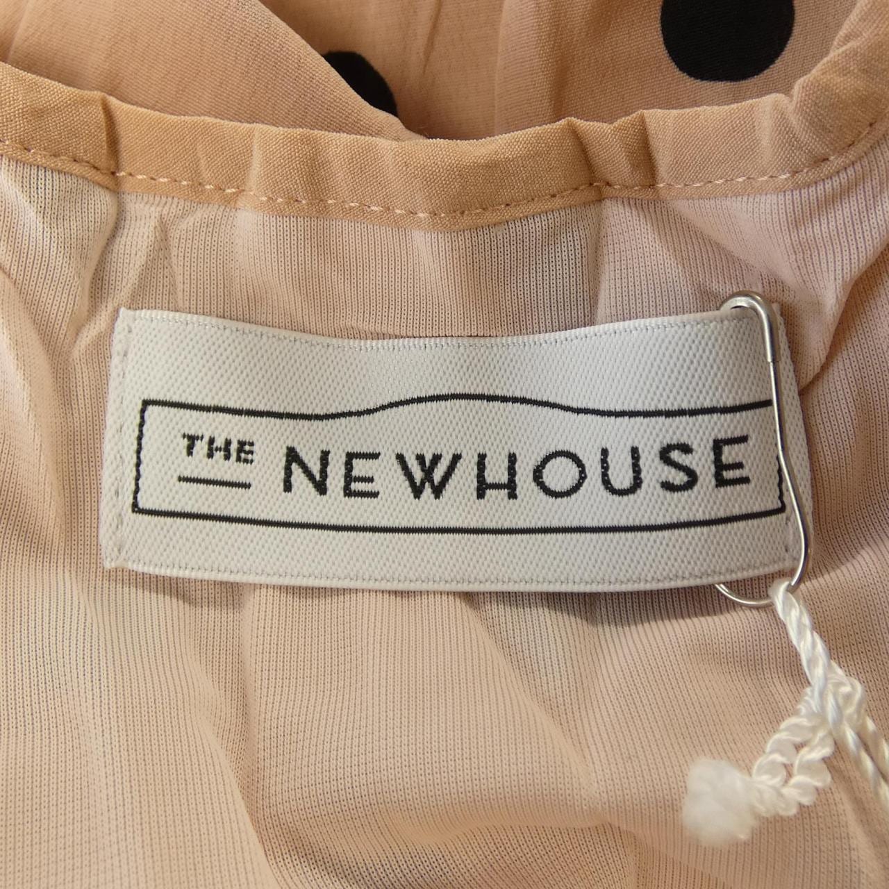 ザニューハウス THE NEWHOUSE トップス