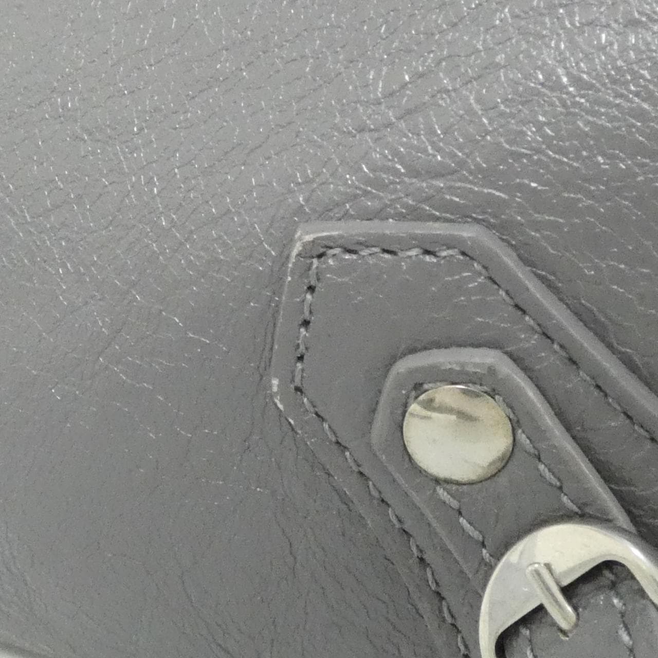 バレンシアガ ネオ クラシック M アップサイド ダウン 702502 210B0 バッグ