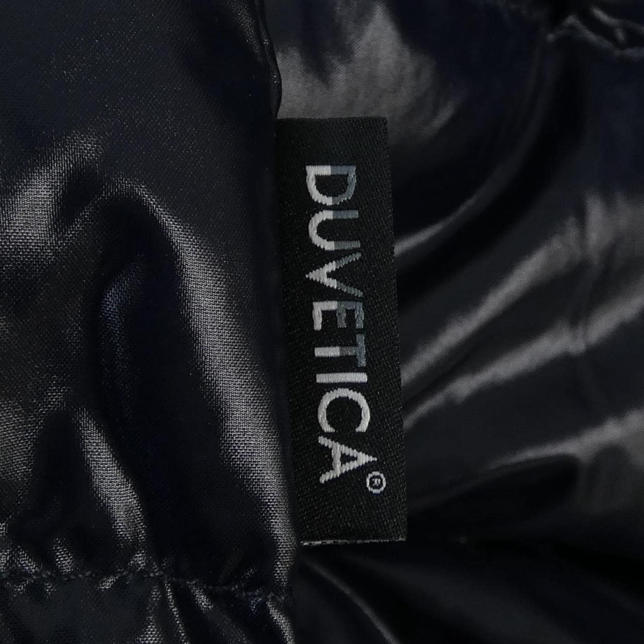 デュベティカ DUVETICA ダウンジャケット