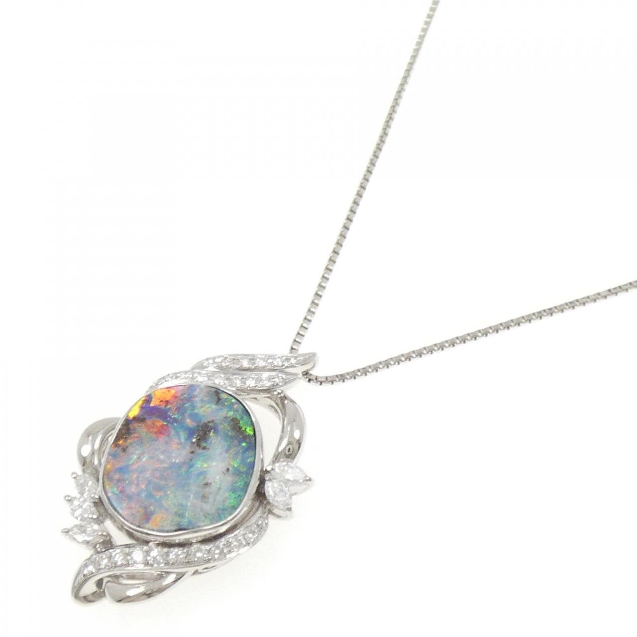 PT900/PT850欧泊项链 7.69克拉