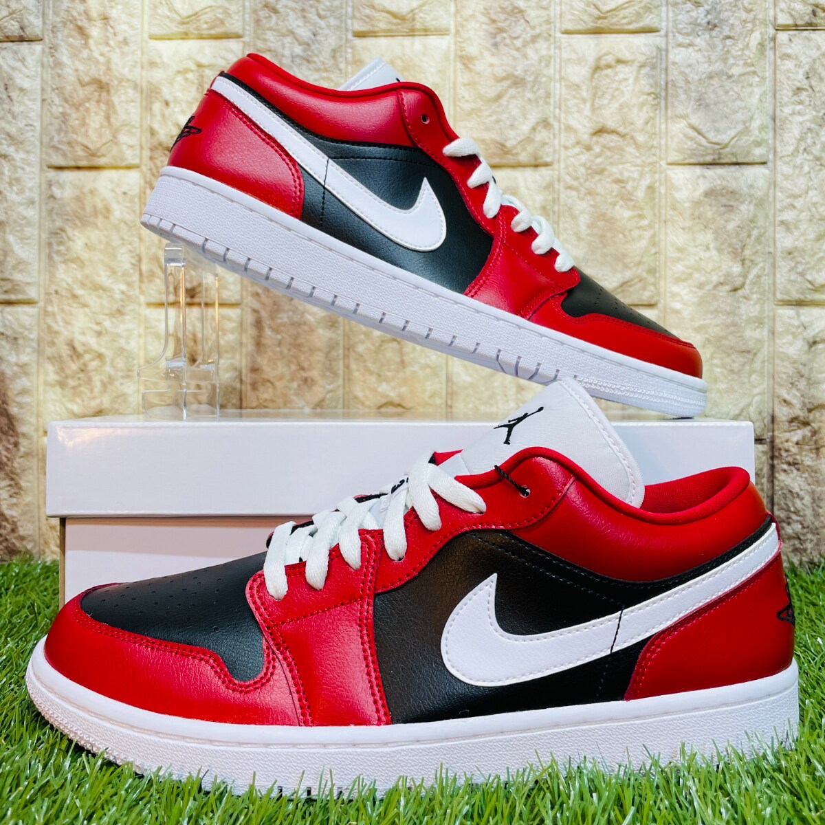 28 0cm ナイキ ウィメンズ エアジョーダン 1 ロー Nike スニーカー 赤黒白のフリマ商品 Kante Komehyo