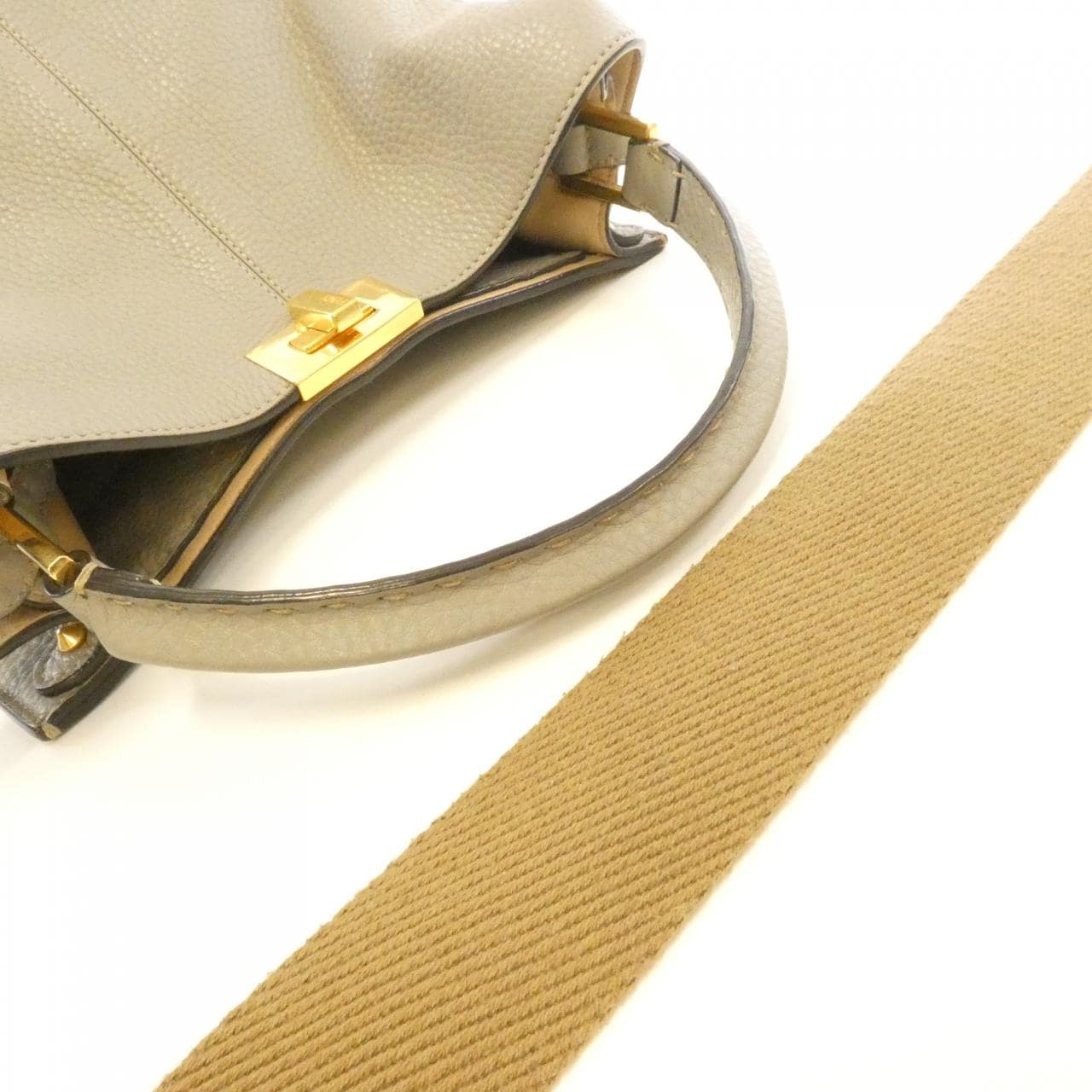 フェンディ セレリア ピーカブー エックスライト レギュラー 8BN310 SFR バッグ