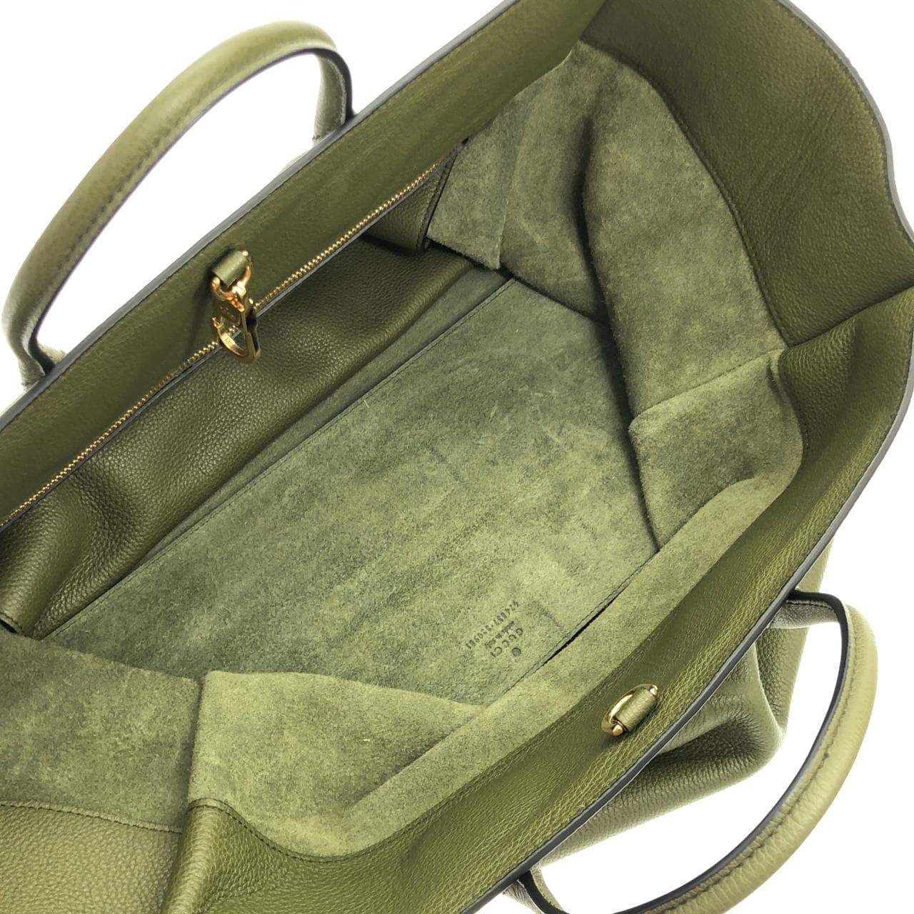 グッチ 674837 0E8IG バッグ