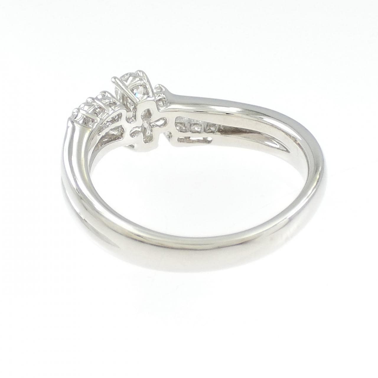 PT900 フラワー ダイヤモンド リング 0.50CT