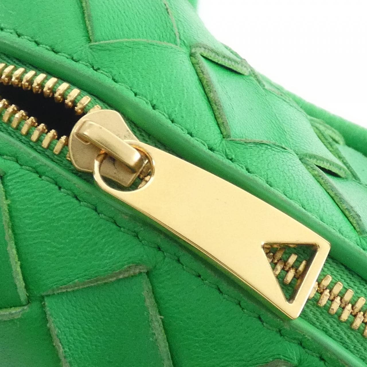 ボッテガヴェネタ 680254 V1G11 ショルダーバッグ