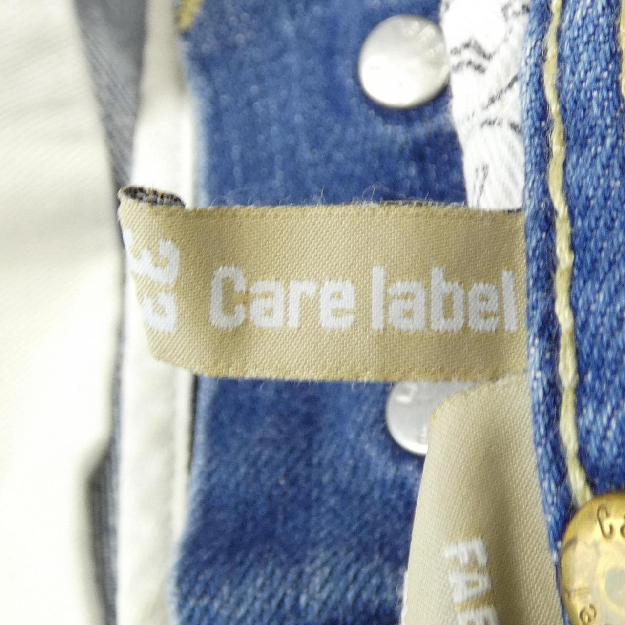 ケアレーベル CARELABEL ジーンズ