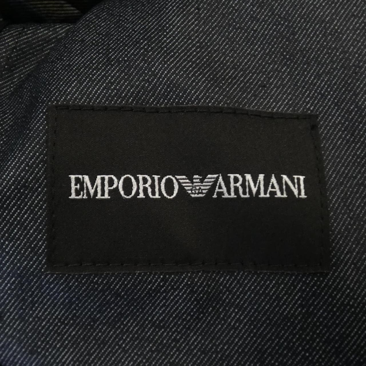 EMPORIO ARMANI安普里奧·阿瑪尼夾克