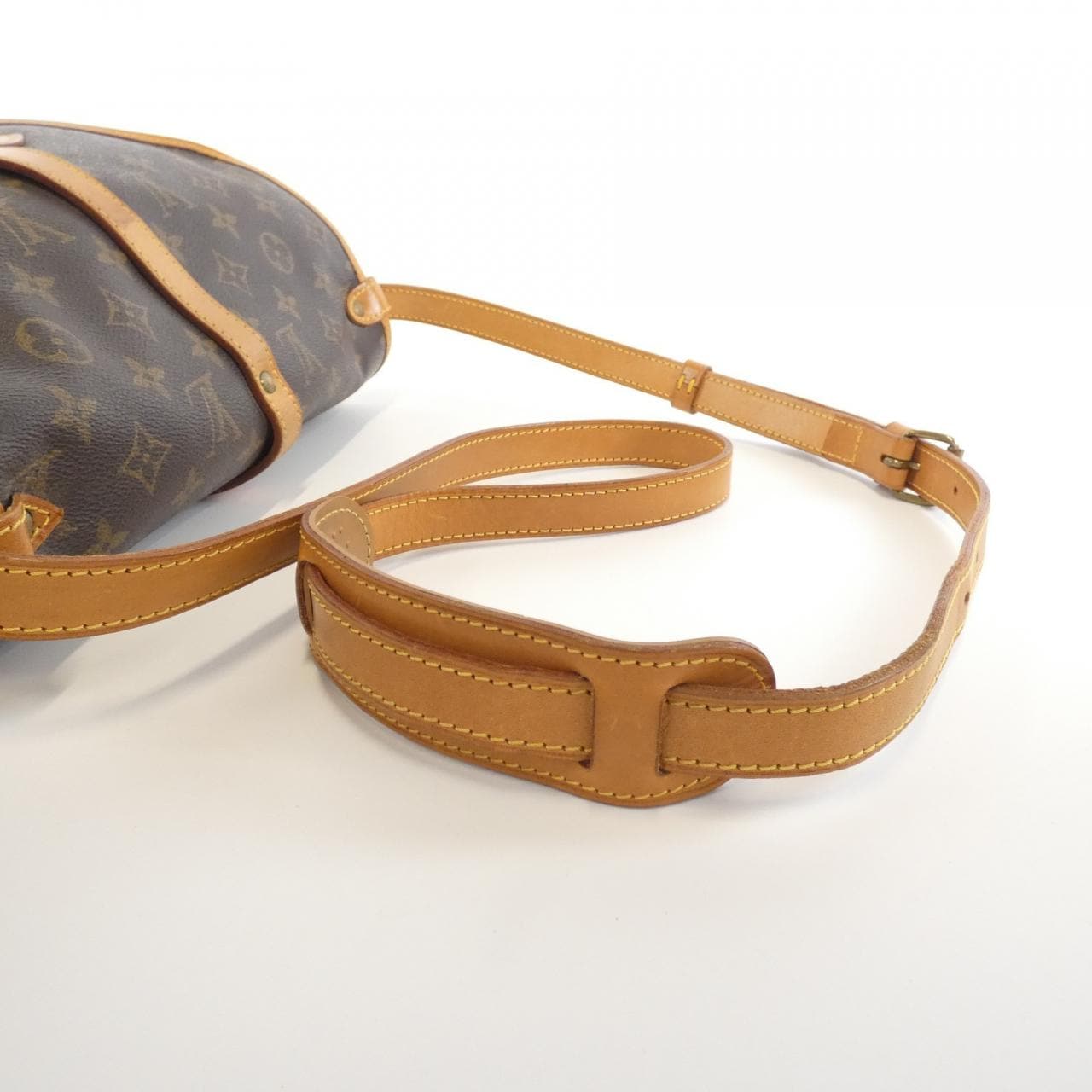 ルイヴィトン モノグラム ソミュール 30cm M42256 ショルダーバッグ