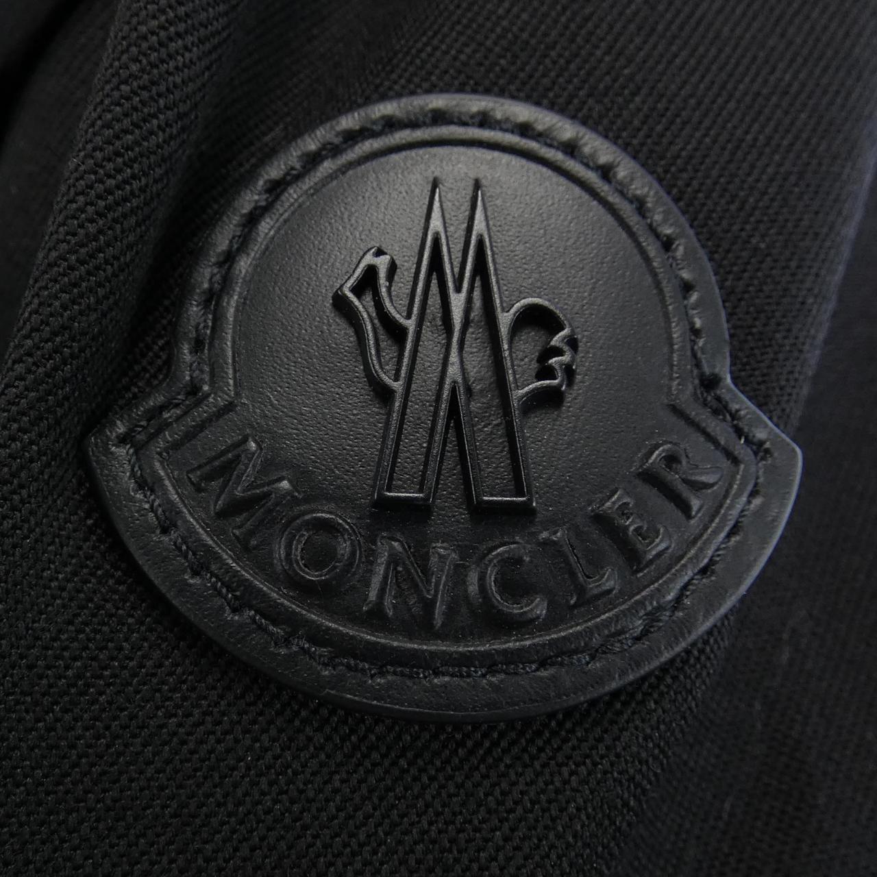 モンクレール MONCLER ダウンジャケット