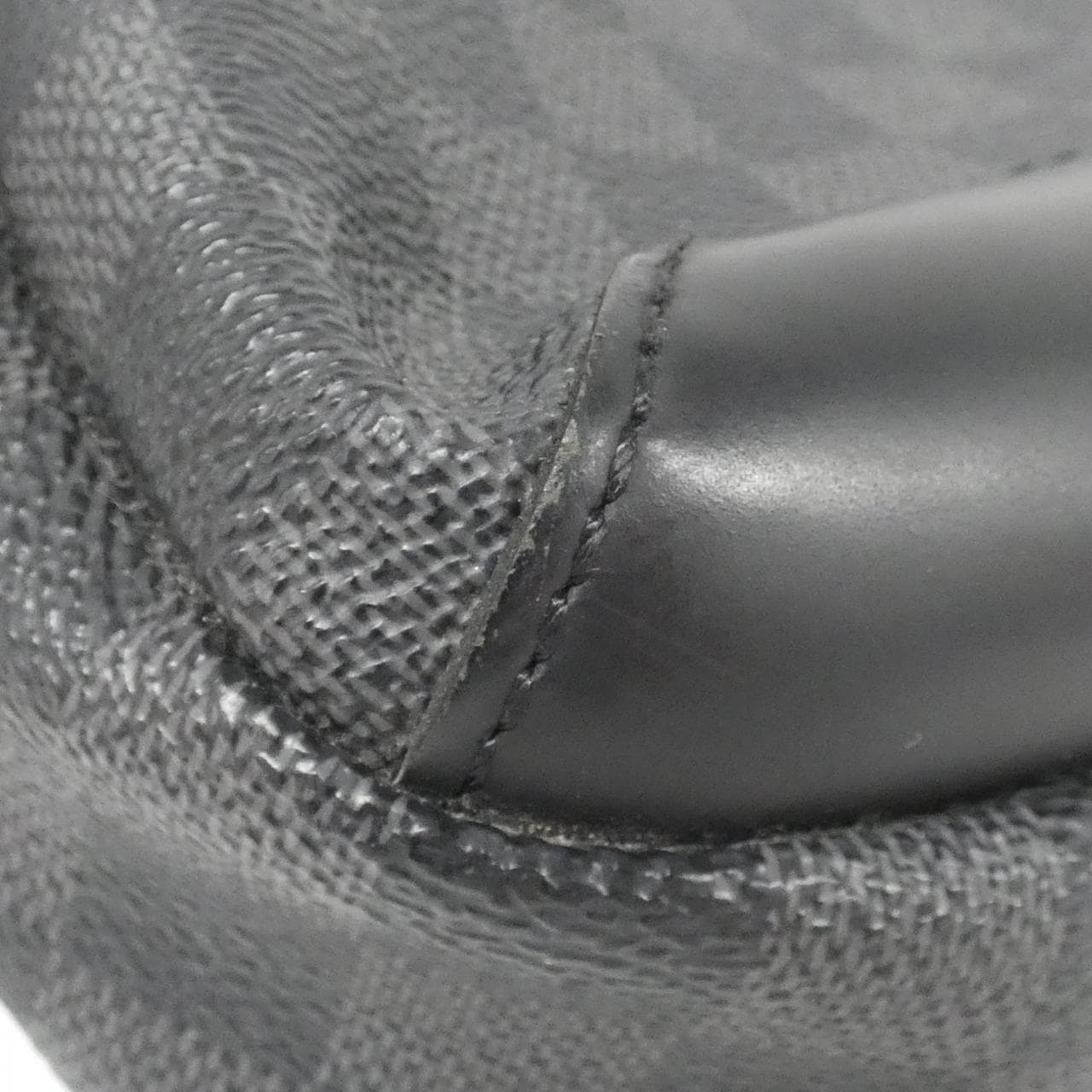 LOUIS VUITTON Damier Graphite Avenue 單肩包 N41719 肩包