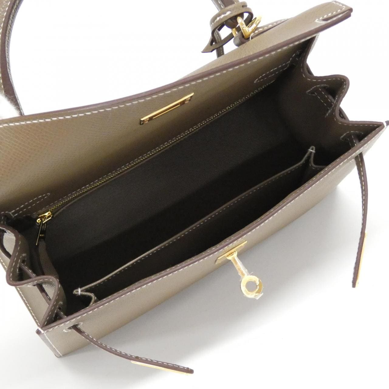 HERMES Kelly 25 厘米 038416CC 包