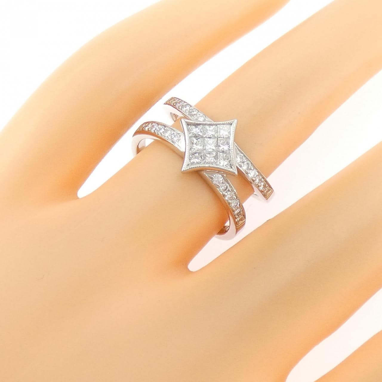 750WG ダイヤモンド リング 0.33CT