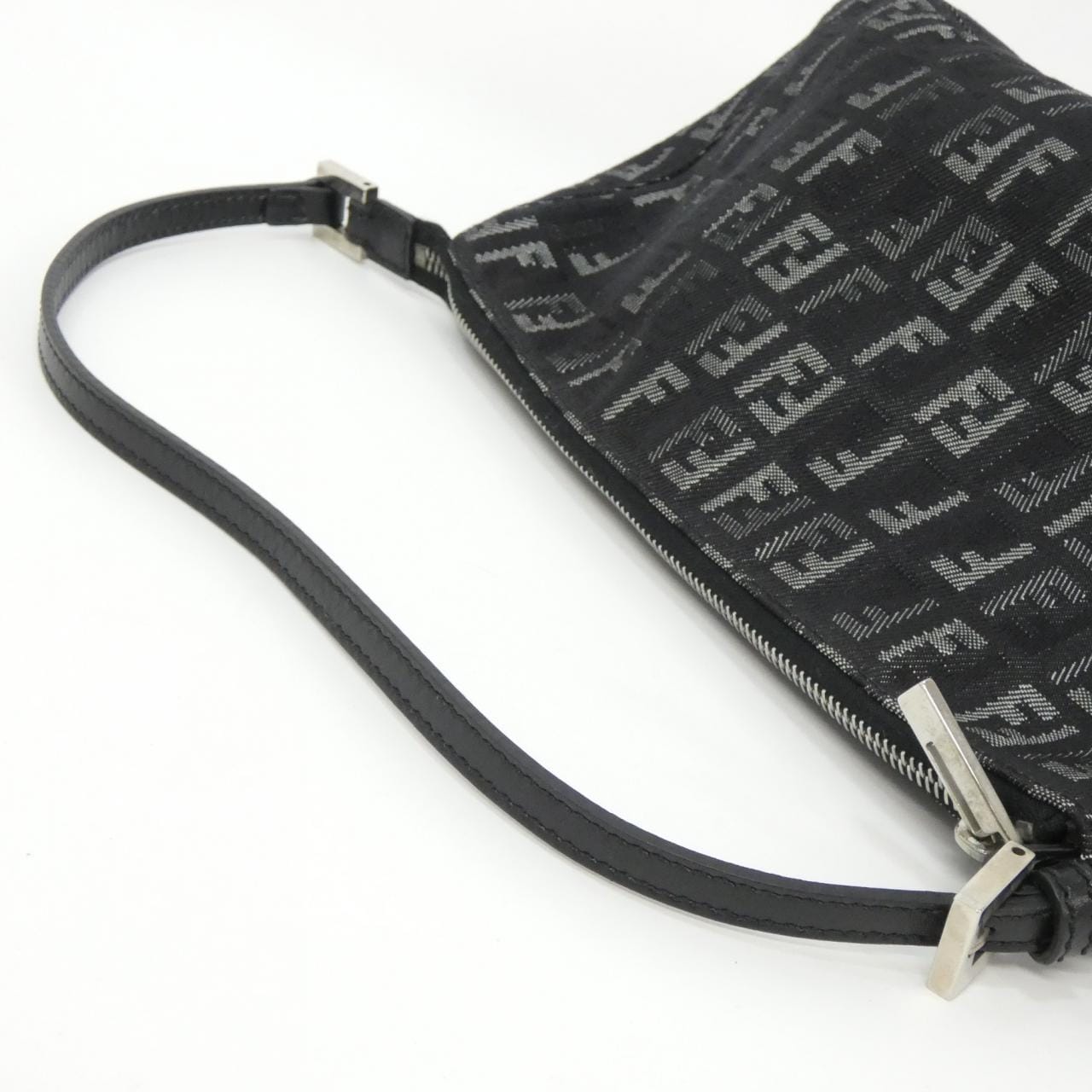 【ヴィンテージ】フェンディ 8BR267 JQY ショルダーバッグ