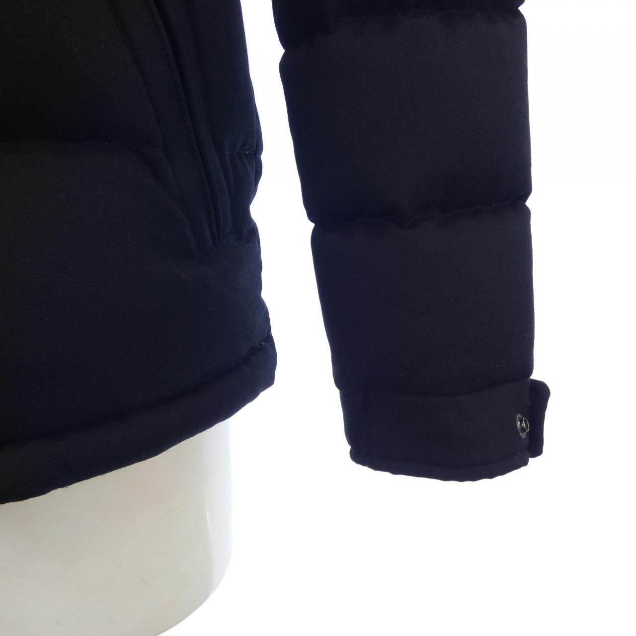モンクレール MONCLER ダウンジャケット