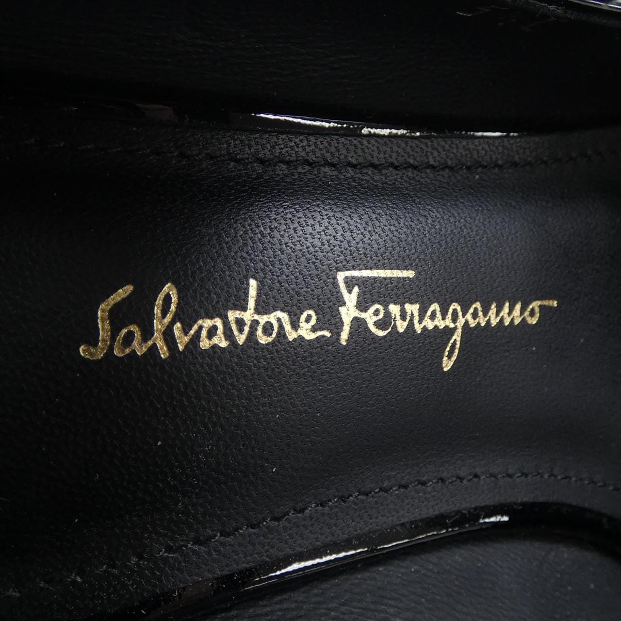 サルヴァトーレフェラガモ SALVATORE FERRAGAMO パンプス