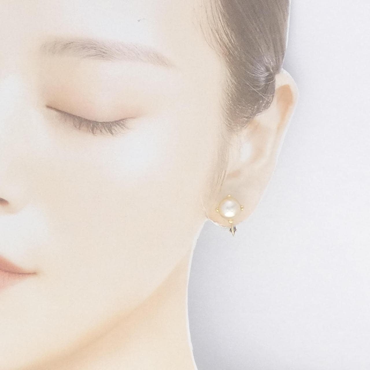 Tasaki White Butterfly Pearl Earrings 9.3mm