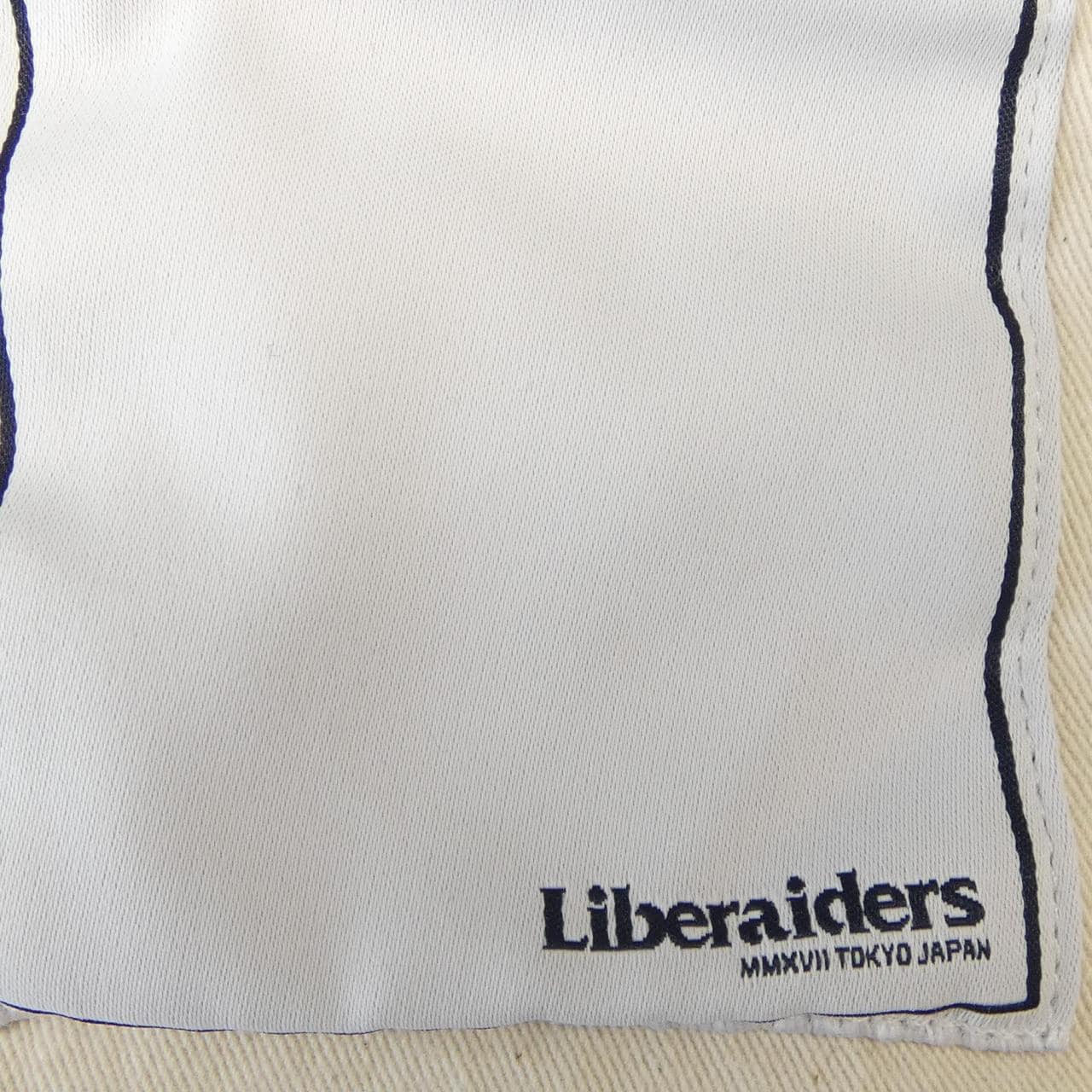 LIBERAIDERS パンツ