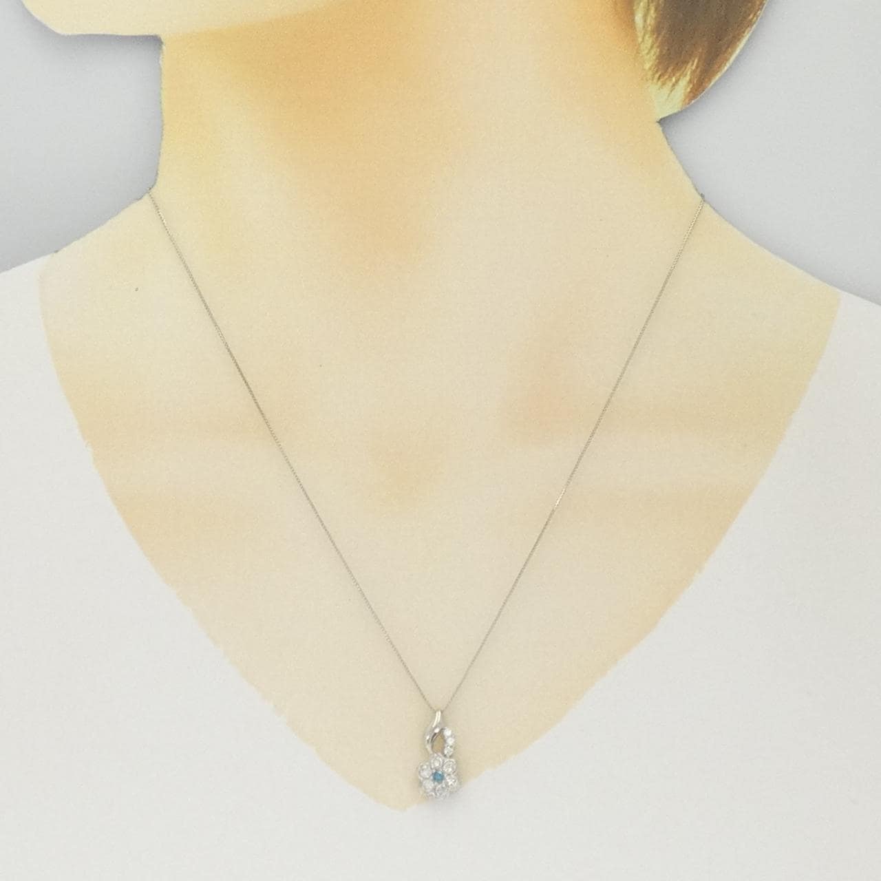 PT900/PT850 フラワー ダイヤモンド ネックレス 0.50CT