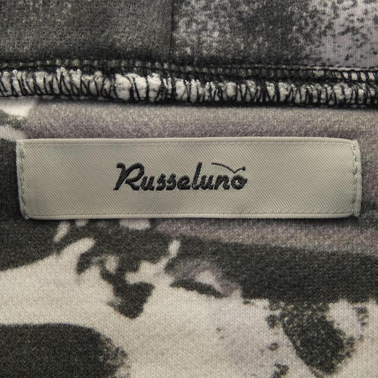 ラッセルノ RUSSELUNO パーカー