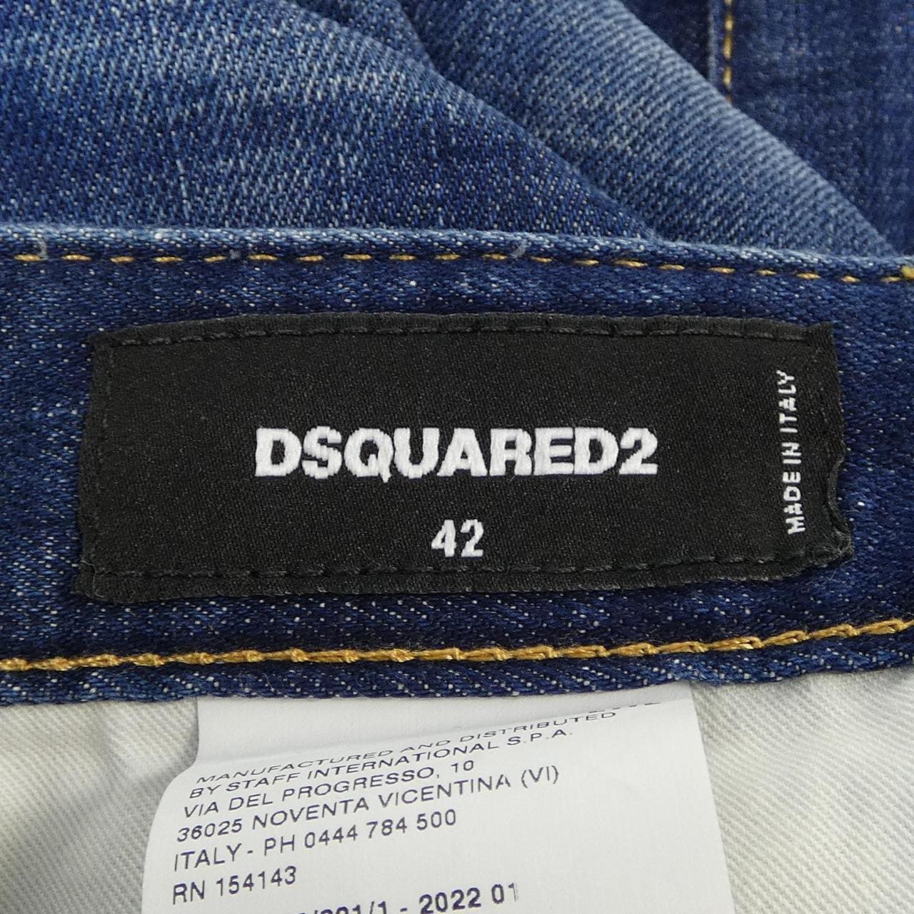 ディースクエアード DSQUARED2 S74LB1027 ジーンズ