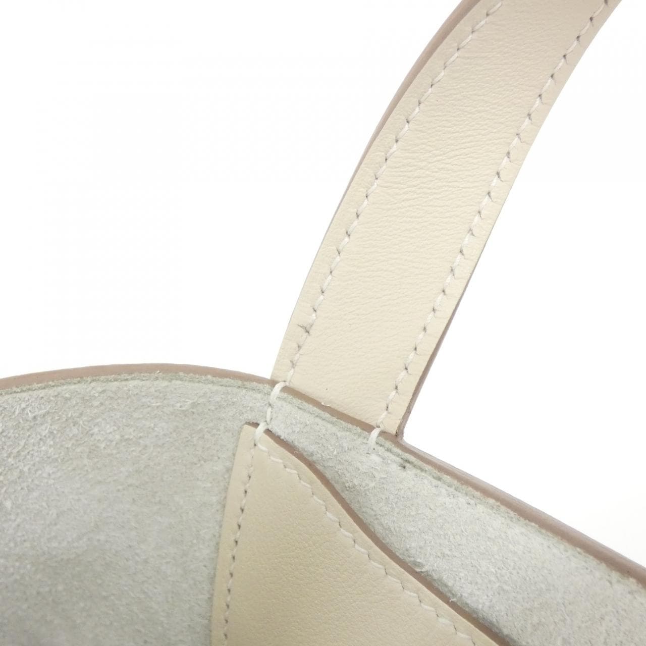 エルメス イン ザ ループ 18cm 084274CK バッグ