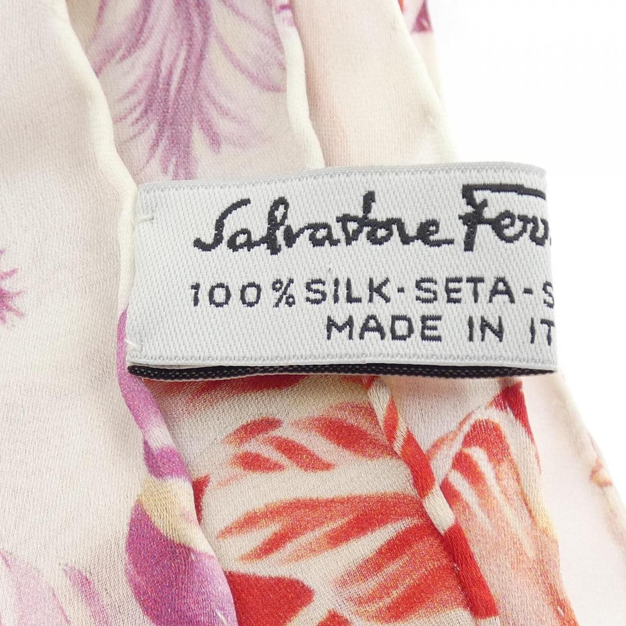 サルヴァトーレフェラガモ SALVATORE FERRAGAMO STOLE