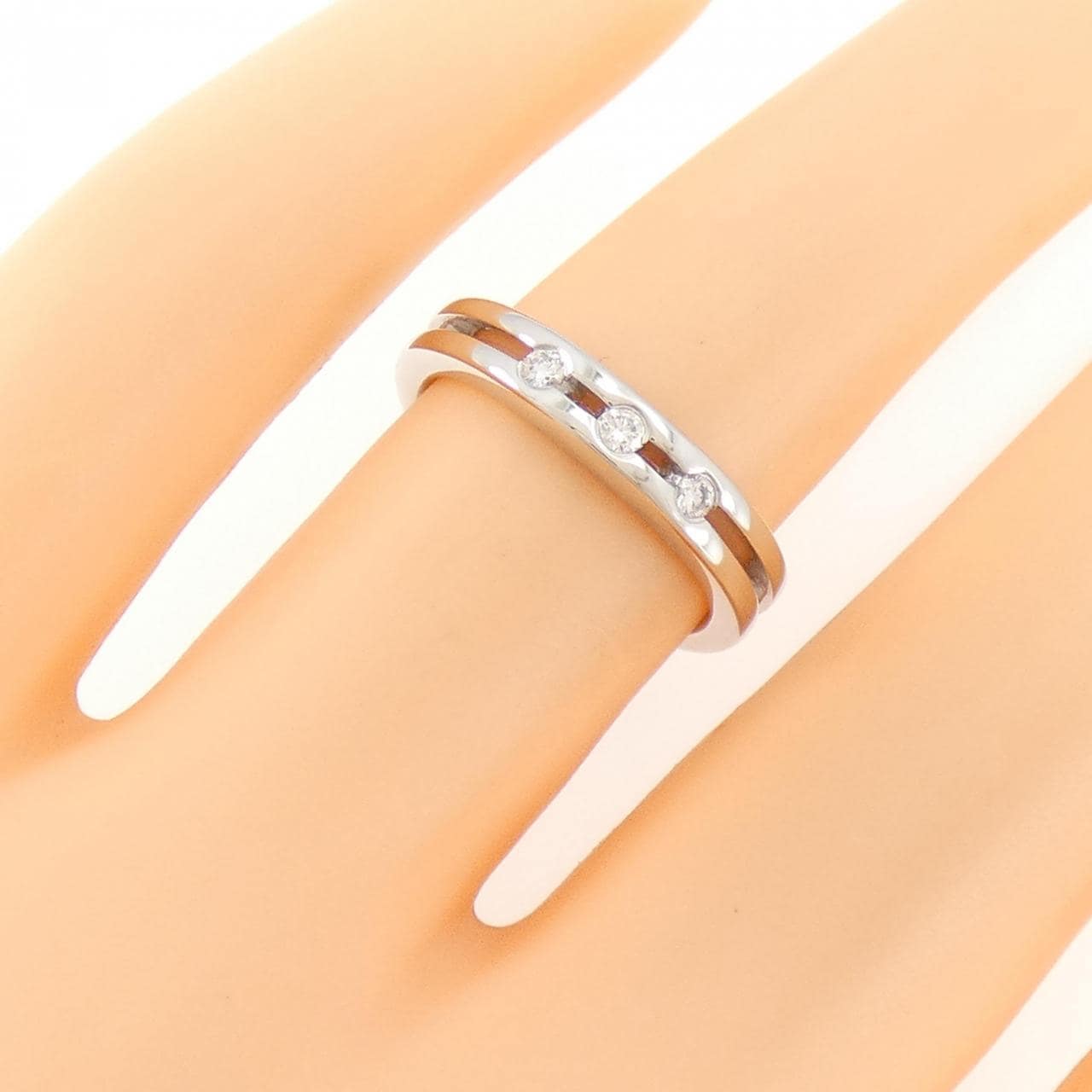 Tasaki Diamond ring 0.06CT