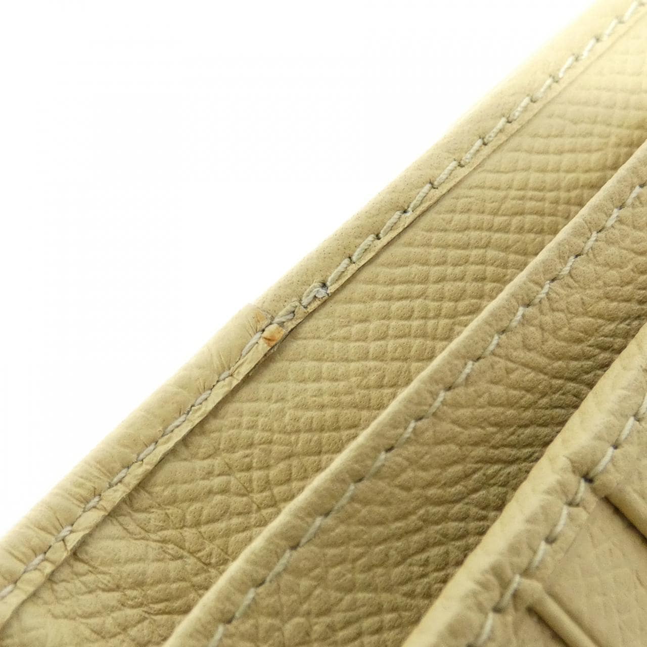 サルヴァトーレフェラガモ 22 C877 財布