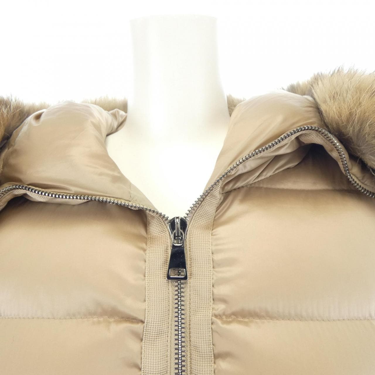 モンクレール MONCLER ダウンジャケット