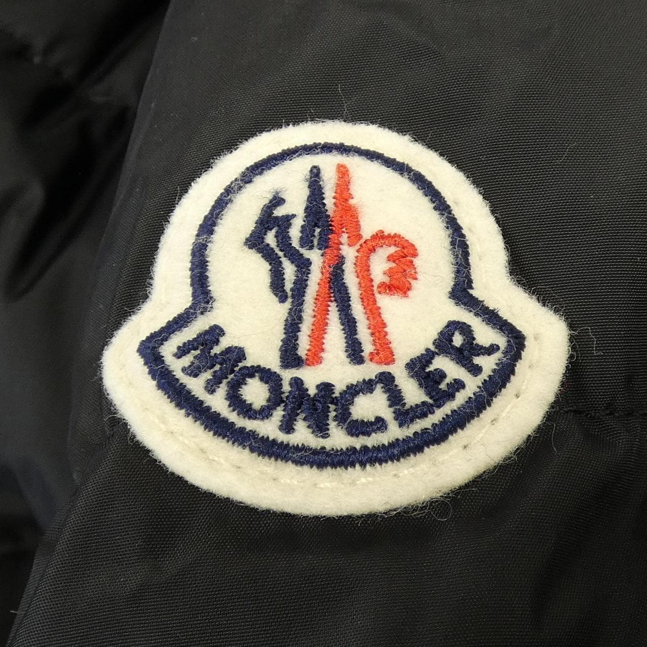 MONCLER Aphroti 羽絨大衣