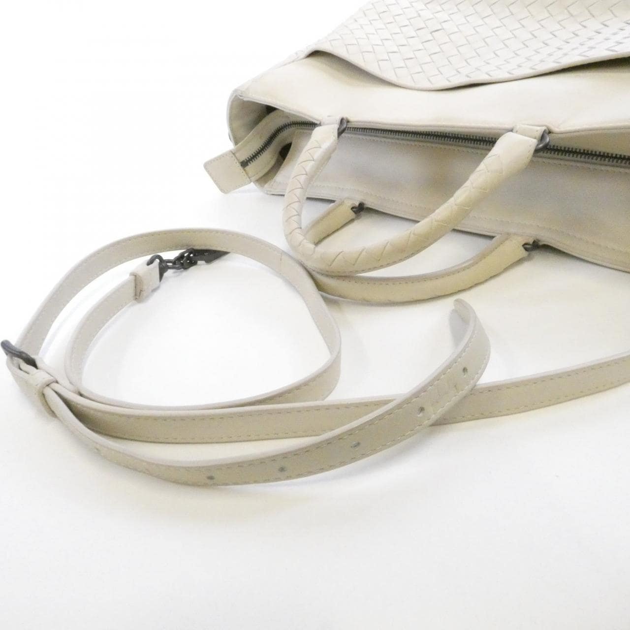 ボッテガヴェネタ バッグ