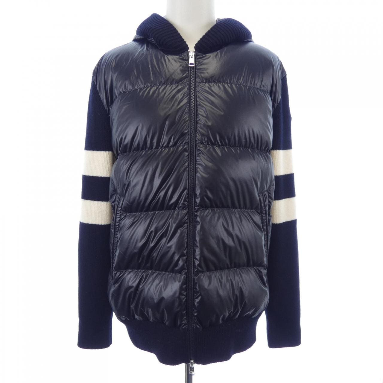 モンクレール MONCLER 20919B00017 ダウンジャケット