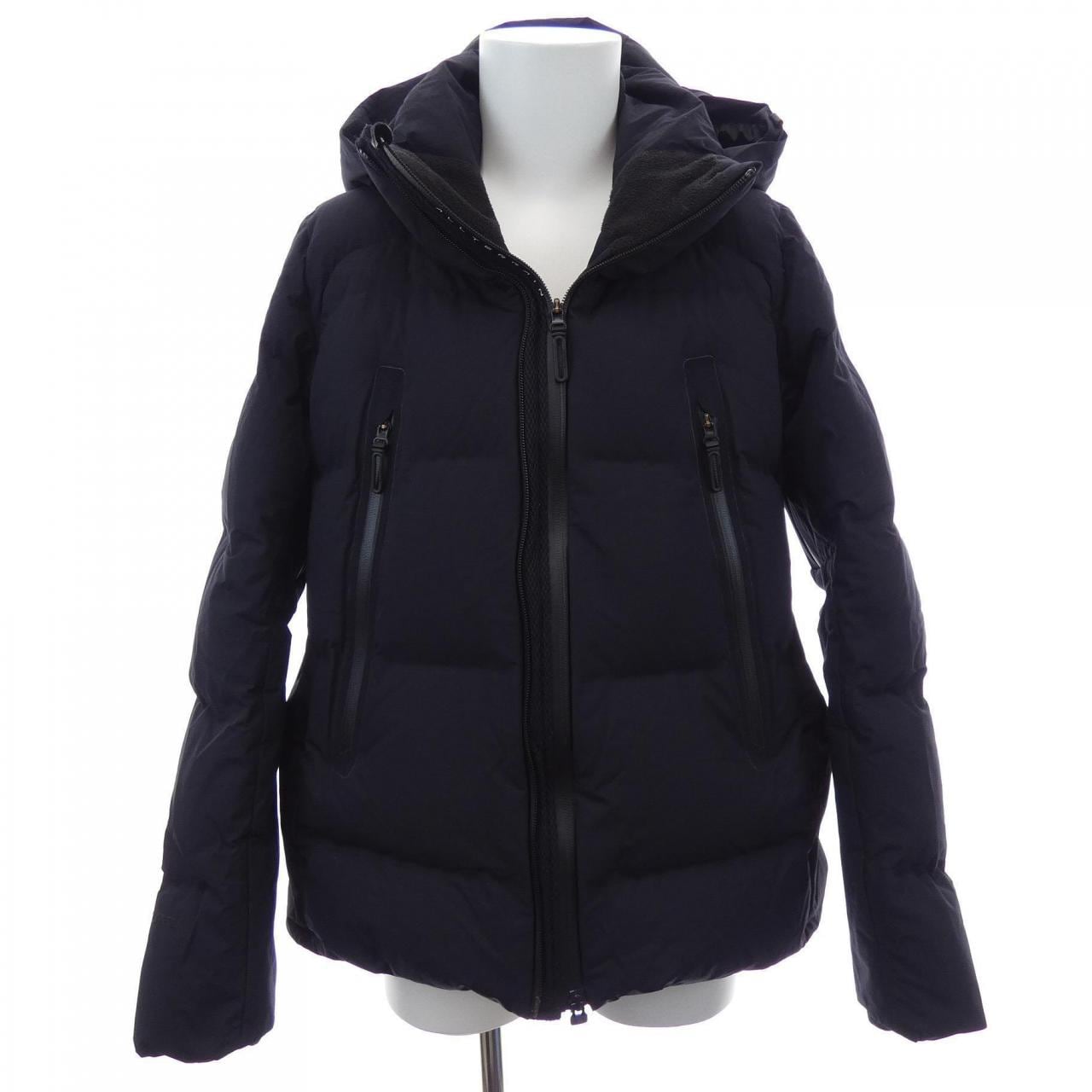 デサント DESCENTE ダウンジャケット