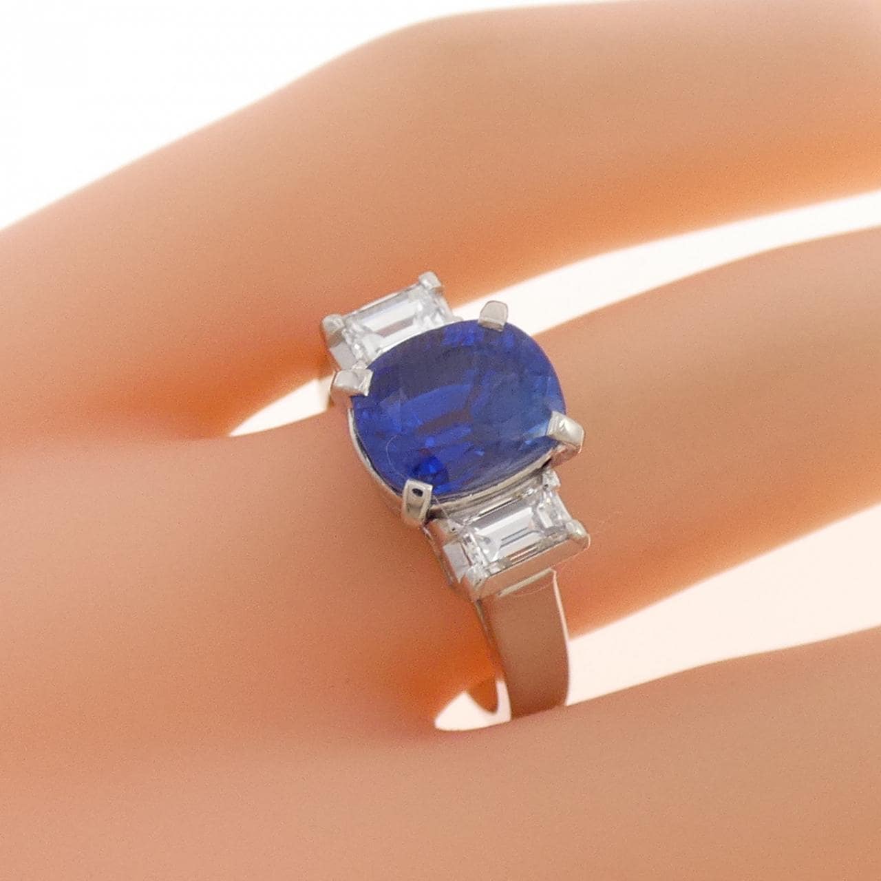 PT900 サファイヤ リング 3.90CT